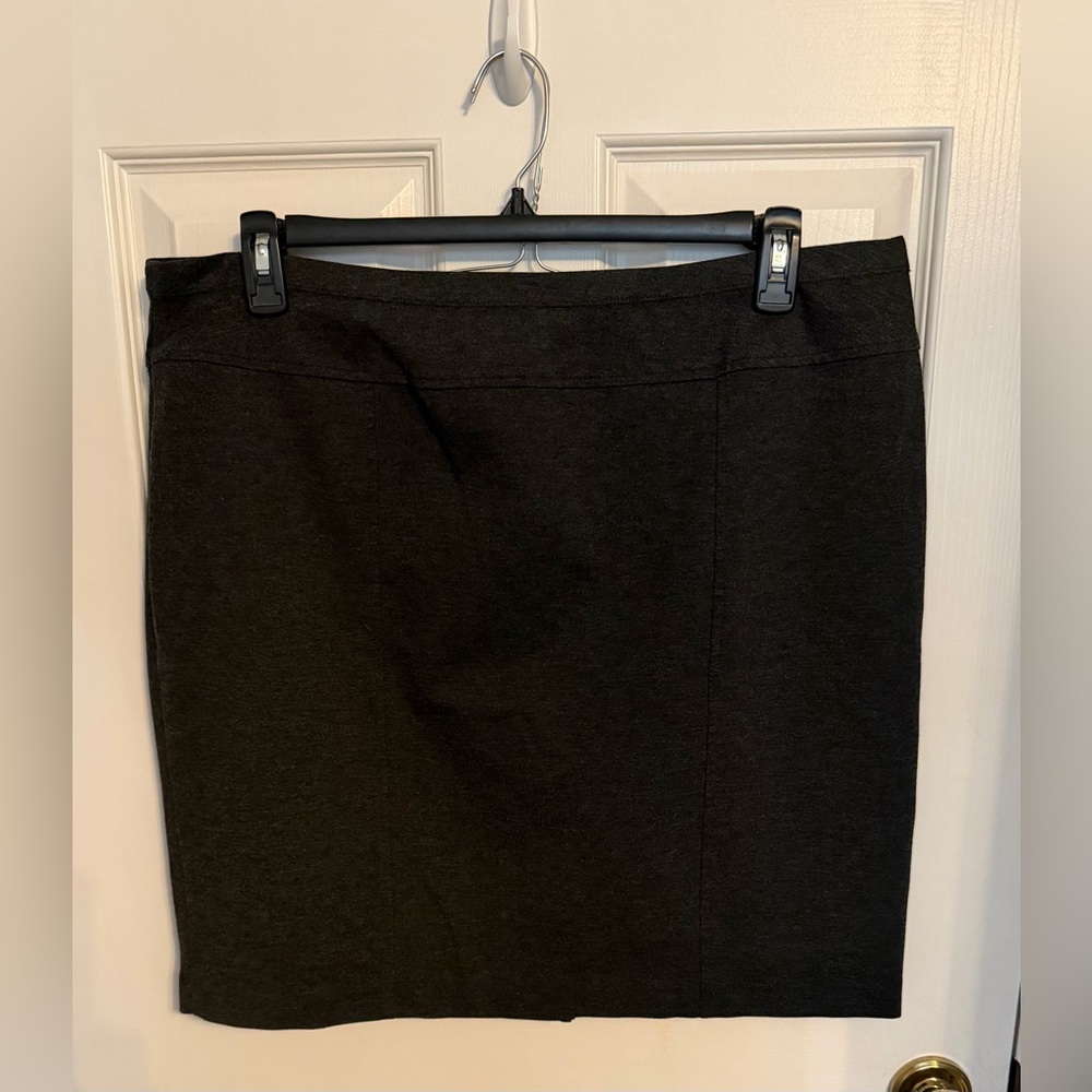 Costco Classic Black Women's Skirt, XL